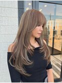 柔らかく魅せる大人ハイライトカラー