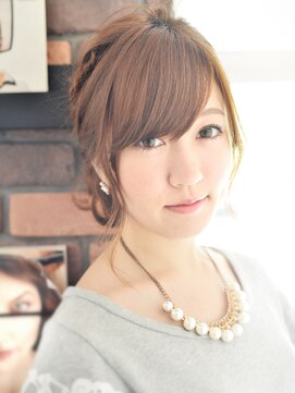 ケーツー心斎橋 クイーンズガーデン バイ ケーツー(K two QUEEN'S GARDEN by K two) 【K-two心斎橋】リラックスロングカール~ねじりMIXアレンジ~