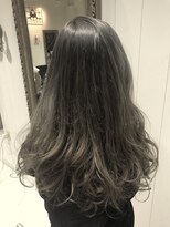 ラウレア(LauLe'a) グレージュグラデーションカラー
