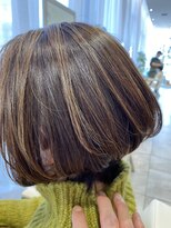 ヒアカアヴェダ 天神VIORO (Heaka AVEDA)&nbsp;ハイライト【３０代/４０代/艶カラー】Ｄ