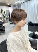 クールショート/前下がりショート/グレーベージュ/小顔/前髪