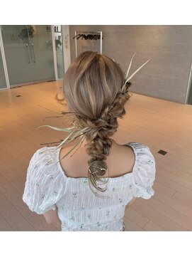 シエル(hair terrace Ciel) アシンメトリーな編みおろし