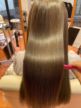 ミンクスリッカ 表参道(MINX RICCa) 関東エリア初!【リンゴ幹細胞×アマトラトリートメント】