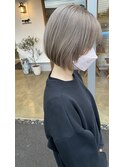 ホワイトベージュ