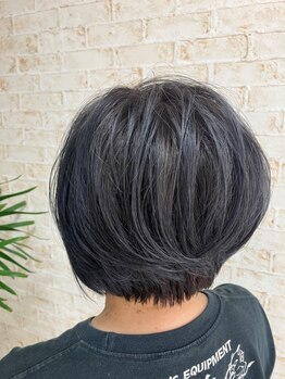 ヘアステージ ラヴァフロー(Hair stage Loverflow)の写真/髪にも頭皮にも優しいカラー剤を使用◎ダメージレスで、気になる白髪も透明感のあるツヤ髪に♪