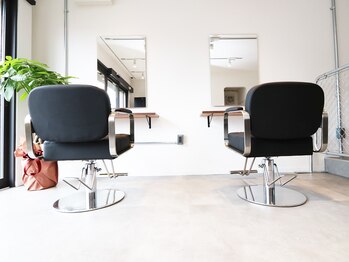 Laugh hair salon