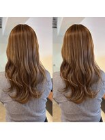 シー.(SHE.)&nbsp;ハイライトベージュ×ロングレイヤー