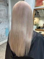 ロア インターナショナル 新宿店(LoA International)&nbsp;20代30代大人かわいい顔まわりレイヤーカット