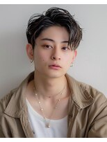 オグジュアリー 表参道(aux.) ショートシャドウパーマツーブロック刈り上げメンズカット