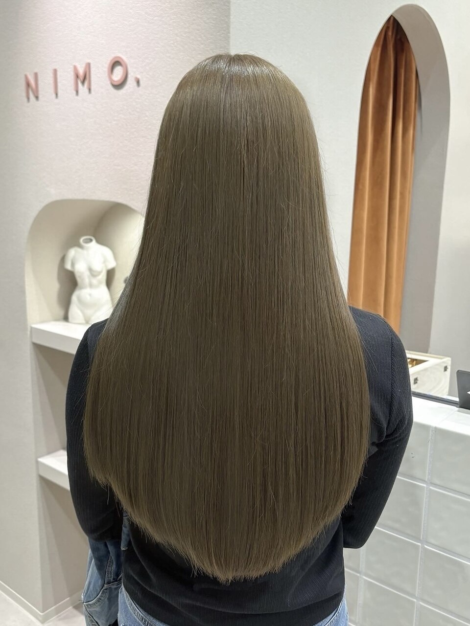 ピンクベージュ/ブリーチ/表参道/女性美容師/艶ロング