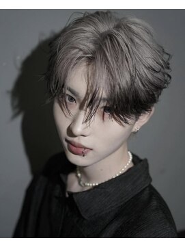 シン(syn) ホワイトシルバー×エンドカラー