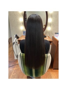 エルサフィロ キタハマ(el zafiro kitahama) 20×30×40代×縮毛矯正×ツヤ感 UP×ストレートスタイル