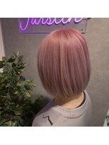 フュルスティン(FURSTIN)&nbsp;ブリーチ×ピンクベージュ｜艶感ミニボブ/縮毛矯正毛◎