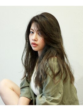 リカモ(ricamo) ハイライトを効かせた大人スタイル