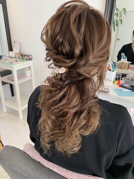 フェリーチェ(Felice) 花嫁ハーフアップ　結婚式　ブライダル　二次会　パーティー