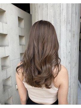 リバレッジ 広尾(Leverage) 白髪ぼかしハイライト【広尾/恵比寿】担当：柴崎