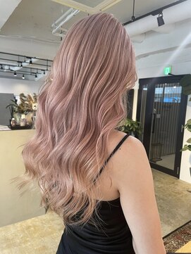 メリー オオサカ(Merly Osaka) 主張しすぎないおしゃれピンクカラー_creamy pink beige_