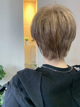 ネオンズ 南郷18丁目店(NEON´S) 【札幌白石　デザインカラー（ダブルカラー）ｔ】