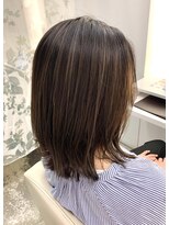 パシフィックダズールバトン(Pacific Dazzle baton) ナチュラルハイライト×切りっぱなしボブ