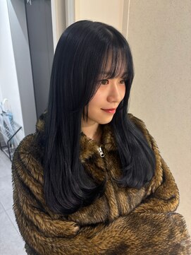 ユーフォリア 渋谷グランデ(Euphoria SHIBUYA GRANDE) レイヤーカット ブルーブラック 韓国ヘア