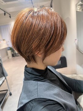 ルアン(Leun) ショートカット×ひし形ショートボブ×前髪あり大人女性