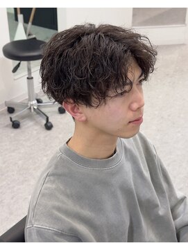 ブライト(BRIGHT) シャドウパーマセンターパート