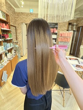 キャラ 池袋本店(CHARA) ブリーチ毛でも髪の毛を健康的で綺麗な髪の毛に♪