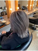 シルバーグレージュ×ナチュラルバレイヤージュ