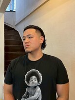 ビーバイエイトジェンツ(Bee by EIGHT GENTS)&nbsp;MEN’S HAIR/サーフカール/刈り上げセンターパート/心斎橋