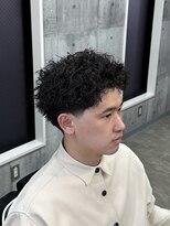 メイン(MENIN)&nbsp;ローテーパーフェードピンパーマ