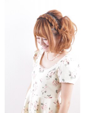 インコントラーレ(INCONTRARE) 編み込みアップ