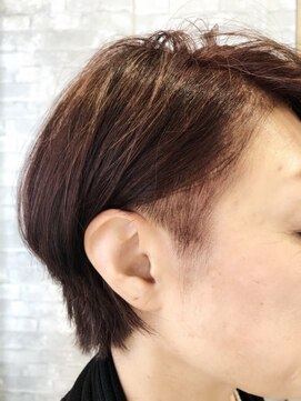 マニス(manis) 刈り上げショート透明感チョコレートブラウンブリーチなしカラー