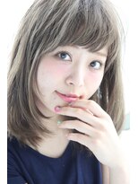 ベポ(BEPO)&nbsp;【川端スタイル】透明感のあるシルバーカラー