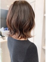 キャアリー(Caary)&nbsp;福山市ヘアカラー人気caary透明感　切りっぱなし外ハネベージュ