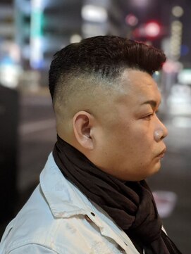 トウキョウバーバーヴァッシュ 神保町店(Tokyo Barber VASH) スキンフェードパンチパーマ