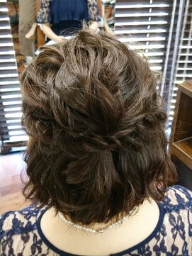 カットインソーレ 光町店(Cut Inn Sole) ハーフアップ