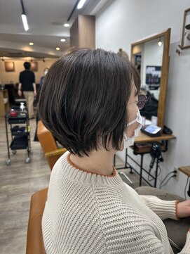 ルチナ 秦野(Lucina) ショート／白髪ぼかしカラー