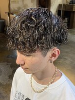 フィフス トウキョウ (fifth TOKYO)&nbsp;ツイストスパイラルパーマ波巻きパーマメンズマッシュウルフ