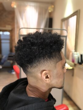 ヘアーラボ 樟葉(Hair Labo) Skin fade