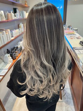 トイロ(toiro) バレイヤージュ