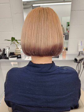 エニフォーイーストハム(Eni for eastham) ハイトーンボブ/ブリーチリタッチ[ビフォーあり!!]