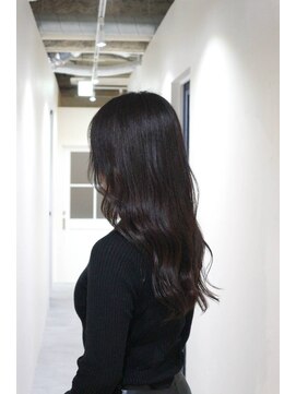 ビー(Be) 波巻きロング