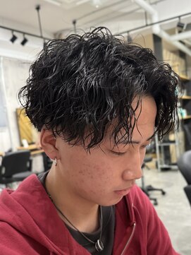 ビカムメンズヘアー 栄店(become men's hair) 縦落ちツイストスパイラルパーマ/センターパート/名古屋栄メンズ