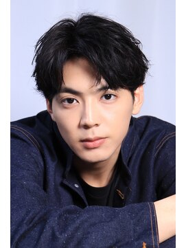 ネイビー(NAVY) 大人におすすめ フェザーパーマ 刈り上げショート