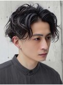 眉毛カット ツーブロック スパイラルパーマ 20代 センターパート