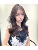 リリー(Lilley)&nbsp;ハッシュカット×小顔レイヤー×韓国風巻き×髪質改善