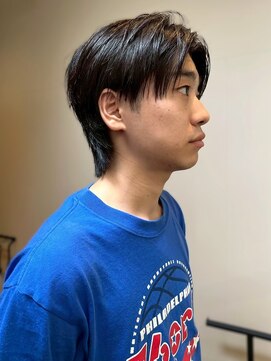 メンズショート ツーブロック 韓国風センターパート 20代 眉毛