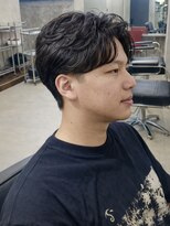 オルカ(ORCA)&nbsp;men's/パーマ/刈り上げセンターパート/毛流れパーマ/眉毛/新宿