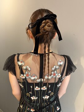 サンプラス(san+) 【リコ】タイトなお団子×編みおろしアレンジ