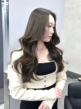 ユアーズヘア 東新宿店(youres hair) ワンホンちゃんみたいなレイヤーヘア×オリーブグレージュ